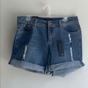 Earl Jeans shorts size 12 cuffed NWT